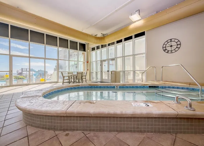 Phoenix Gulf Towers 803 Apartment